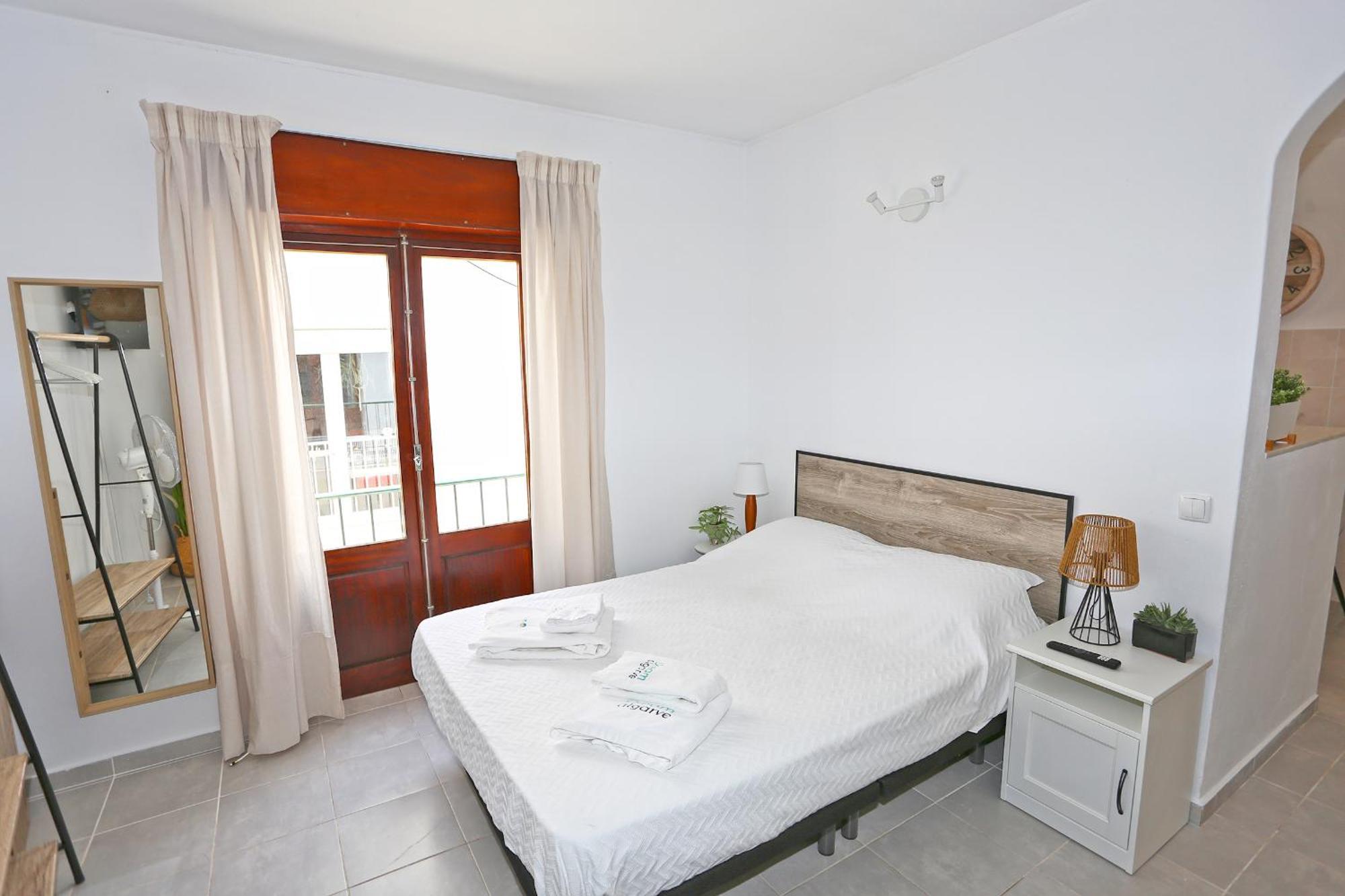 A13 - Channel Street Central Apartment ลากอส ภายนอก รูปภาพ